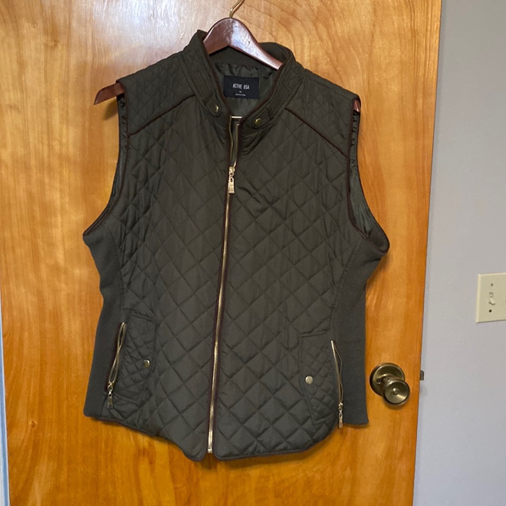 Diamond quilted vest